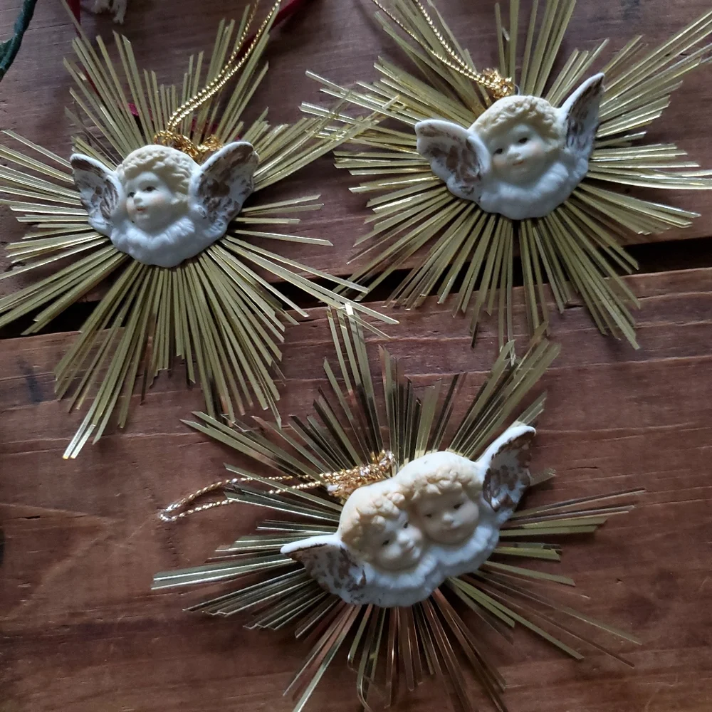 Bundle of 18 Victorian Christmas Tree Ornaments